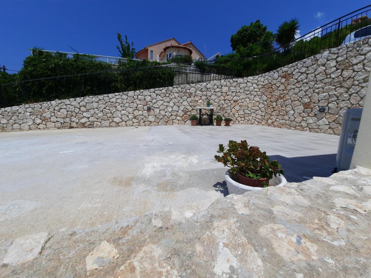 Freesia Grand Sea View Residence Svoronata Exterior photo