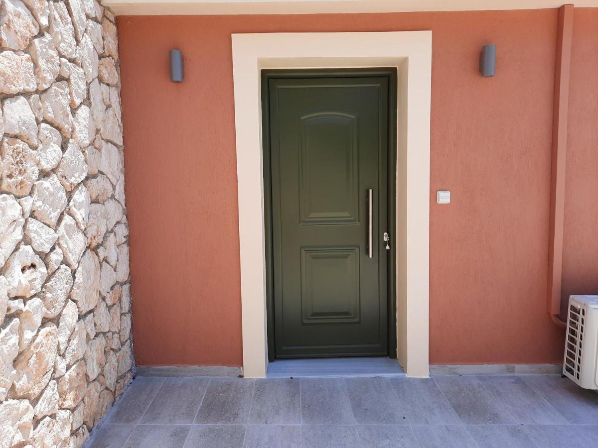 Freesia Grand Sea View Residence Svoronata Exterior photo